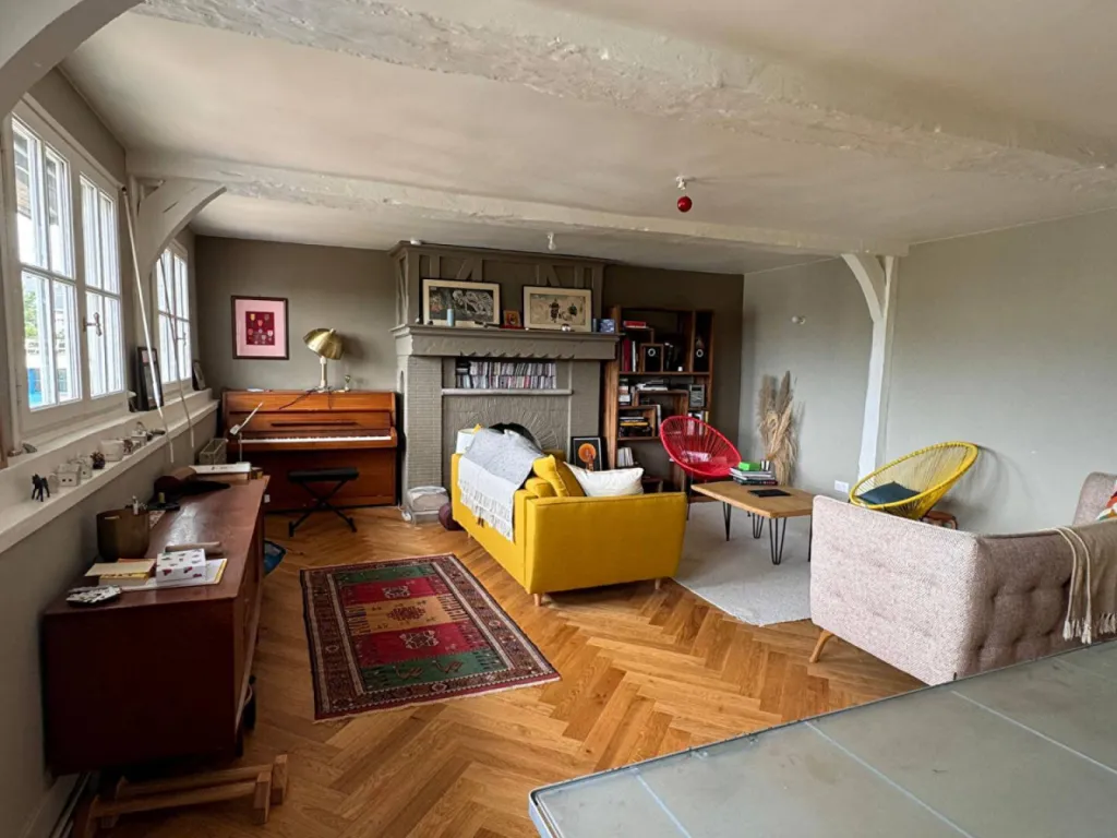 Situé au 19 rue Saint Maur à Rouen