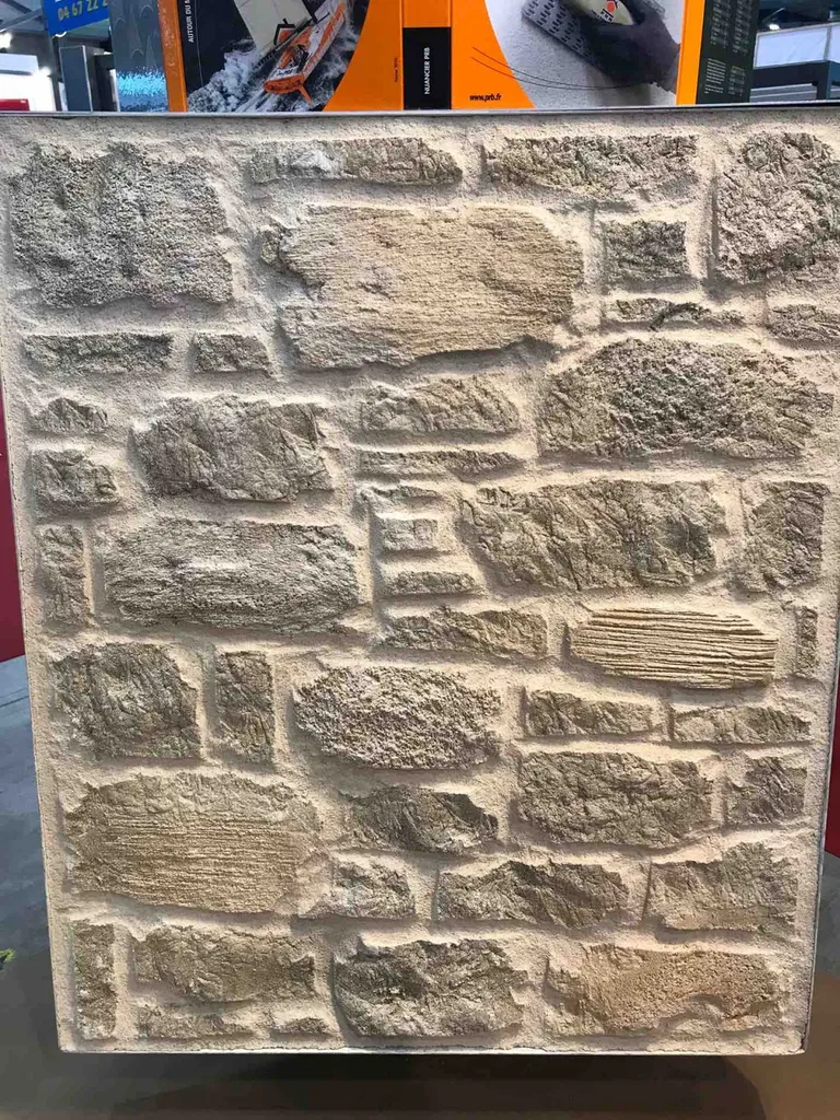 pierre taillée , pierre bi-couche , pierre rejointée , pierres à vue, torchis gratté à l’ancienne, mur catalan en intérieur en extérieur sur du neuf ou en rénovation dans toute l'Occitanie