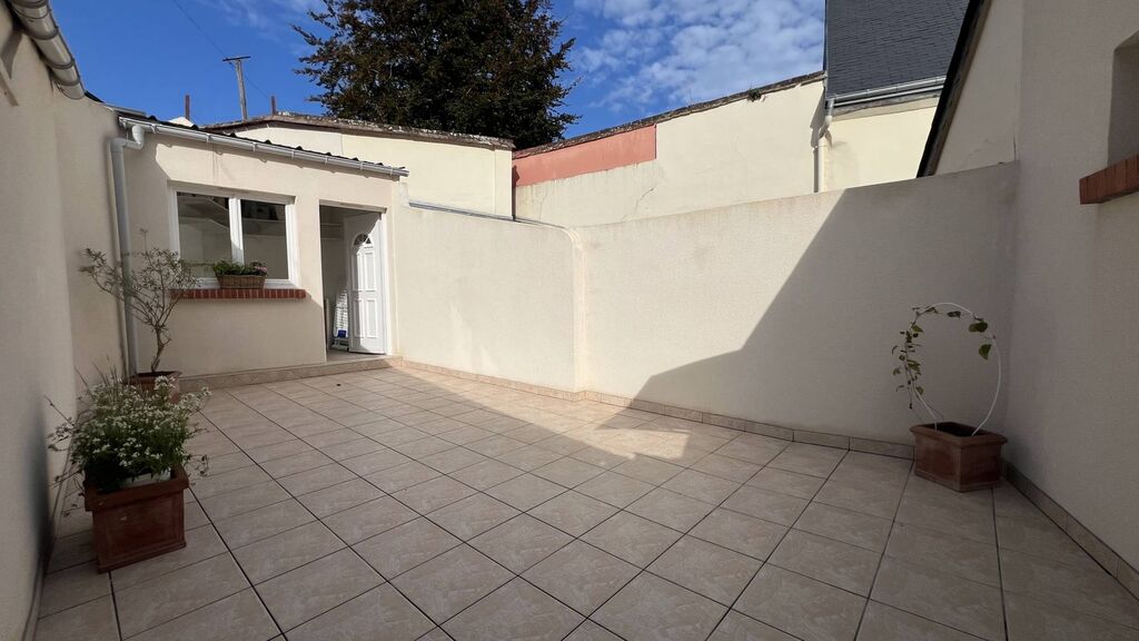 SOUS OFFRE Charmante maison avec extérieur – Plage et port à 5 min !