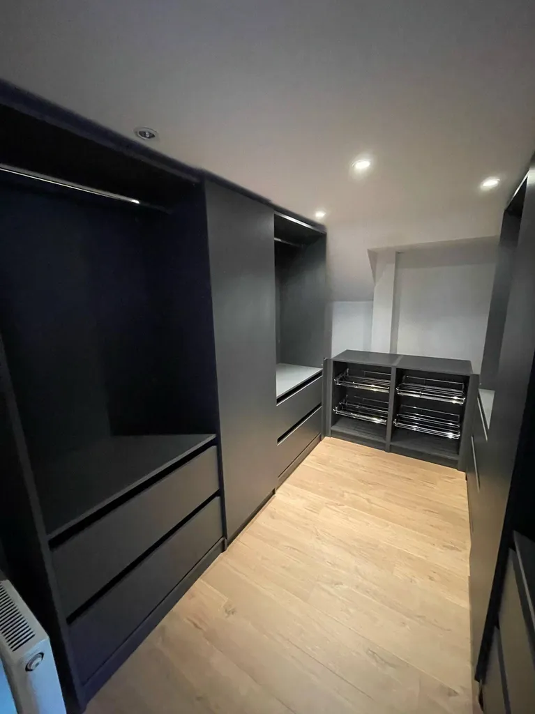dressing sur mesure avec decoupe personnalisé lyon