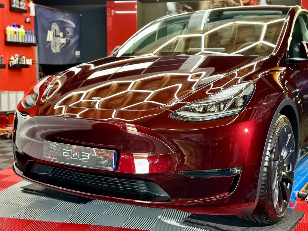 detailing auto Lyon traitement céramique protection PPF face avant contre les rayures Tesla model Y Lyon 