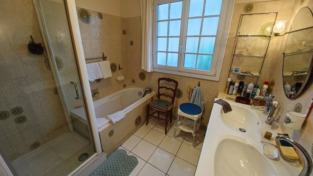 Vend demeure de famille de 155 m² avec 5 chambres