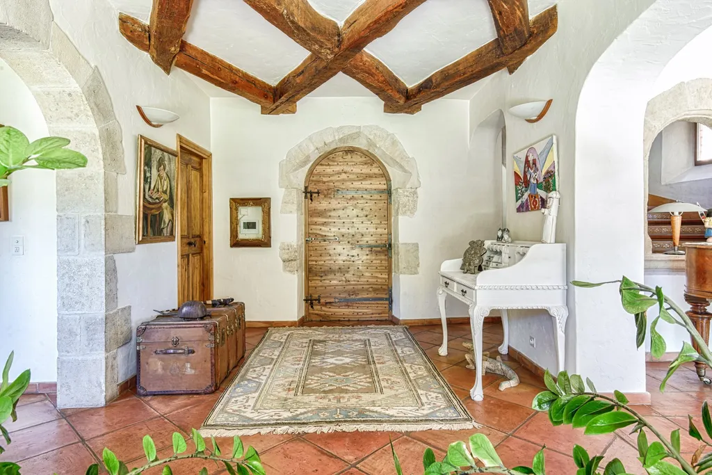 Pernes les Fontaines, propriété d'agrément sur 15 hectares   