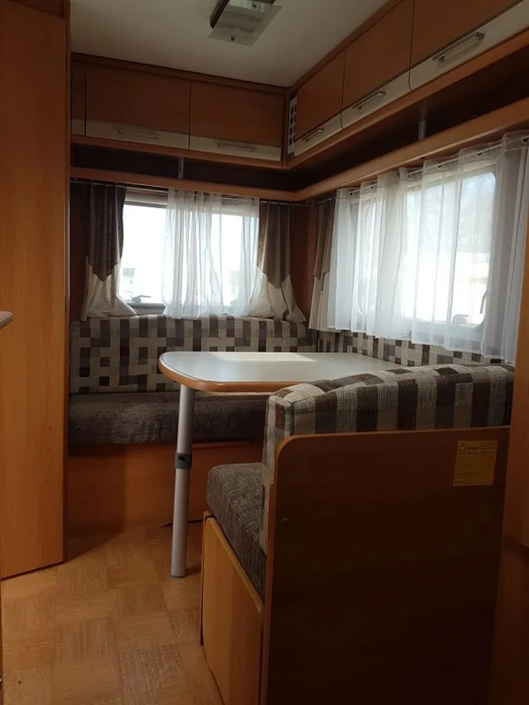 VENDU CARAVANE CARAVELAIR AMBIANCE 390