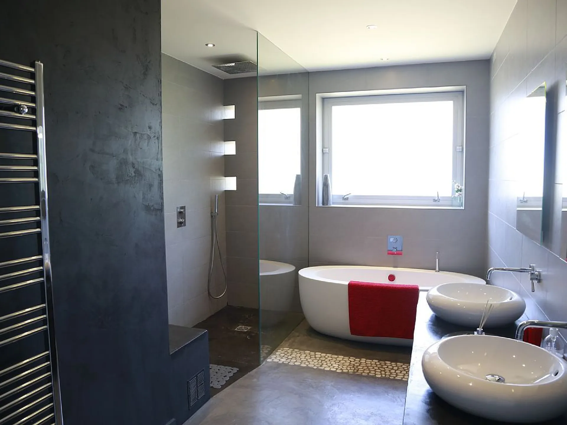 vente maison avec couloir de nage carnoux