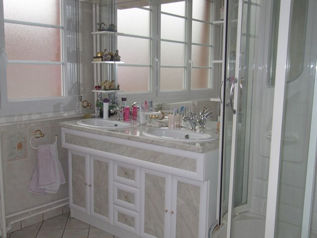 APPARTEMENT 6 PIECES T6 LISIEUX CENTRE-VILLE, Normandie, Calvados 14