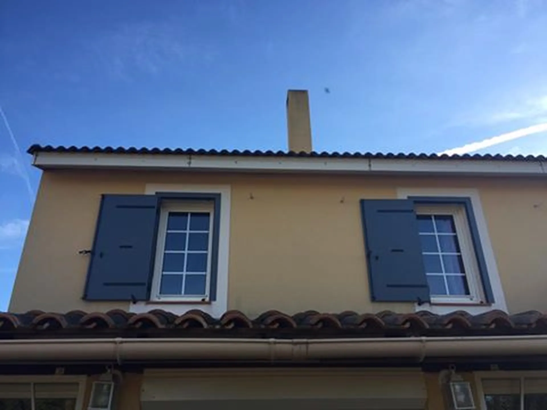 Volets battants 7031 fsm sur Saint-mitre