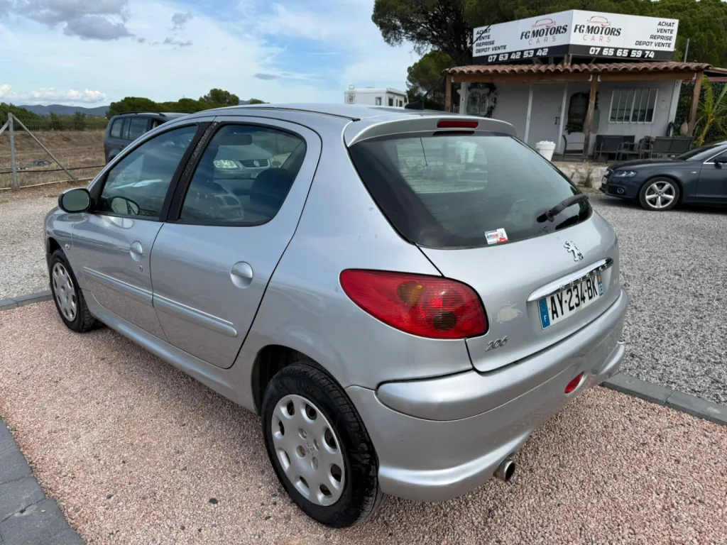 PEUGEOT 207 1.4 HDI 70 XBOX 360 5 PORTES