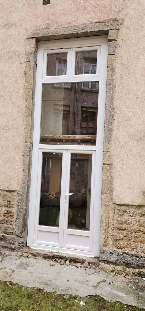 Changement de menuiseries et fenêtres dans les pentes de la Croix-Rousse à Lyon 1