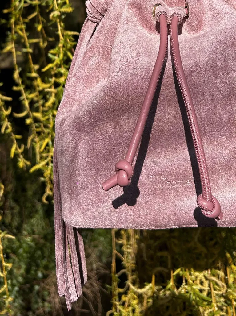 Sac bourse WOOMEN disponible chez Evasion Eu