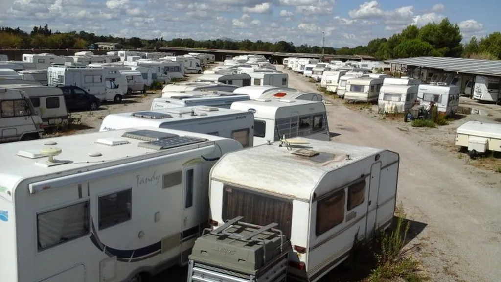 parking à l'année près de Salon de provence 13300