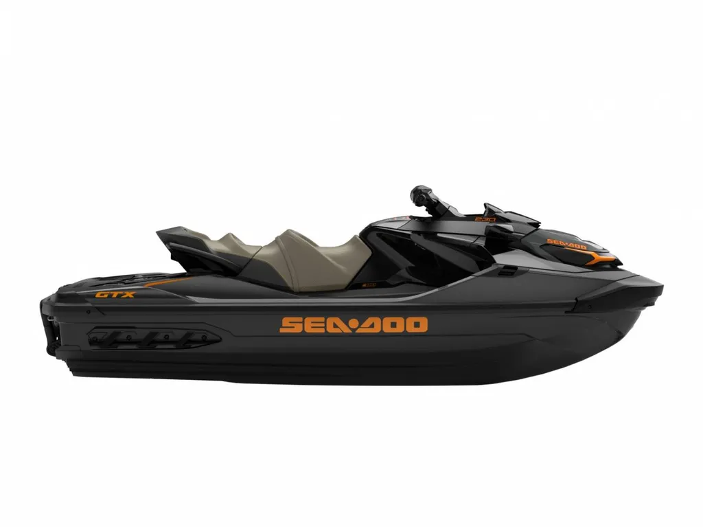 Notre base nautique Audemar vous propose la location de Jet ski SEA-DOO 3 places à Hyères