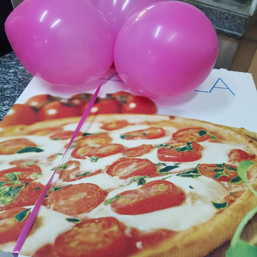 pizza en livraison  à  salon anniversaire 