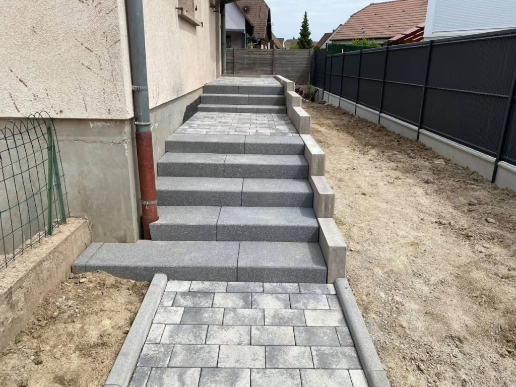 Pose d'escaliers extérieurs pour maison à Strasbourg CLK 
