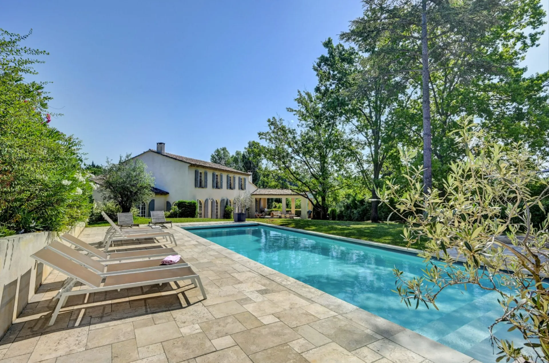 Construction de Mas Provençal de prestige