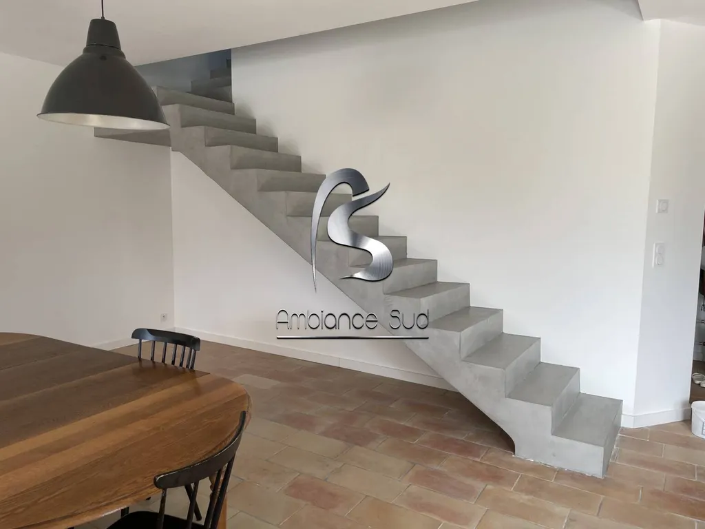 Expert revêtement en béton ciré intérieur extérieur au Lavandou Var 83