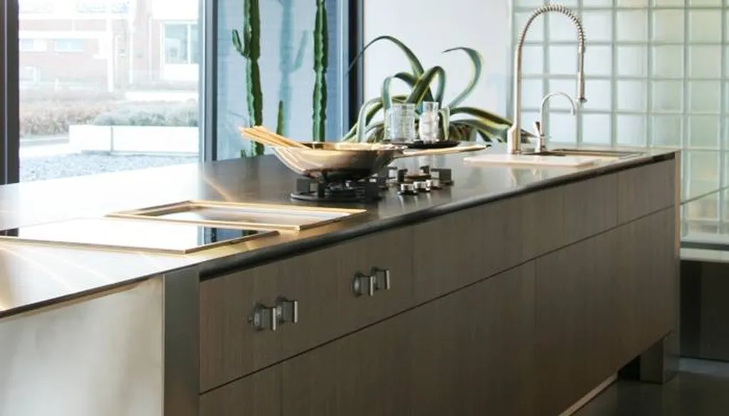 plan de travail 4 mm inox sur mesure contemporain