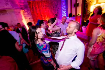 Organisation d'une Cérémonie Laïque dans les jardins d'un château avec vue sur le lac au Pays Basque à Biarritz