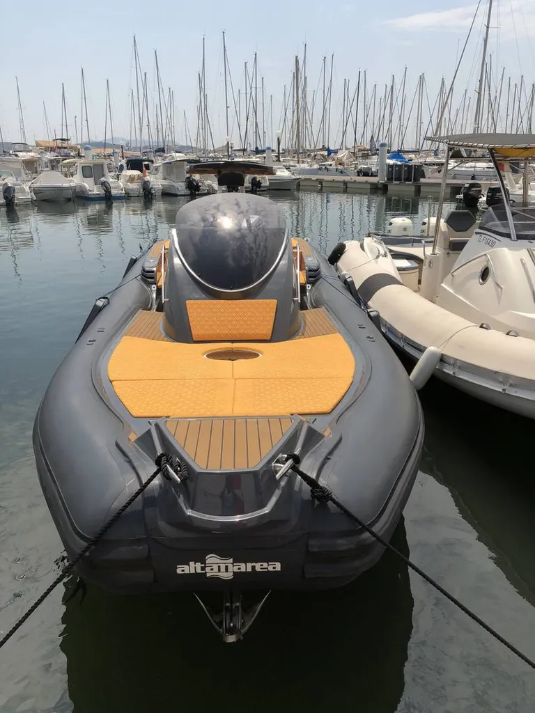 Semi-rigide hors-bord  Wave 35 Bandol Var