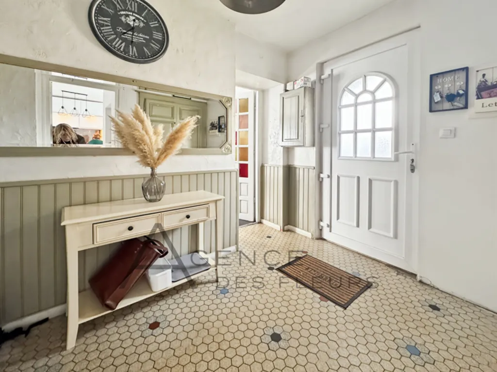 A vendre, maison familiale de 163m² sur un terrain de 263 m² situé à Elbeuf 76500