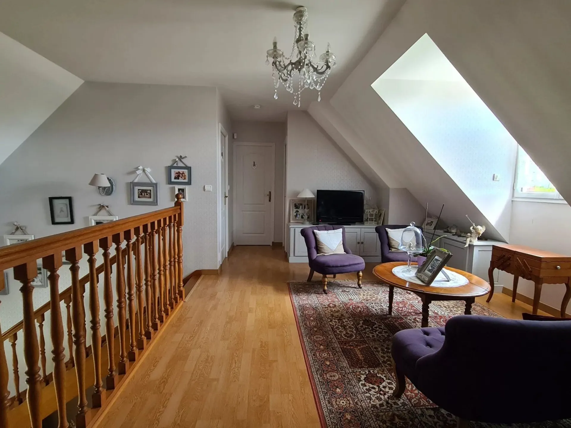 Magnifique maison à vendre à Ecommoy avec 4 chambres, piscine et Garage