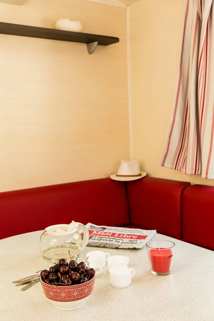 location de mobil home avec chambre parentale + emplacement lit bébé proche de la mer à Vias-Plage