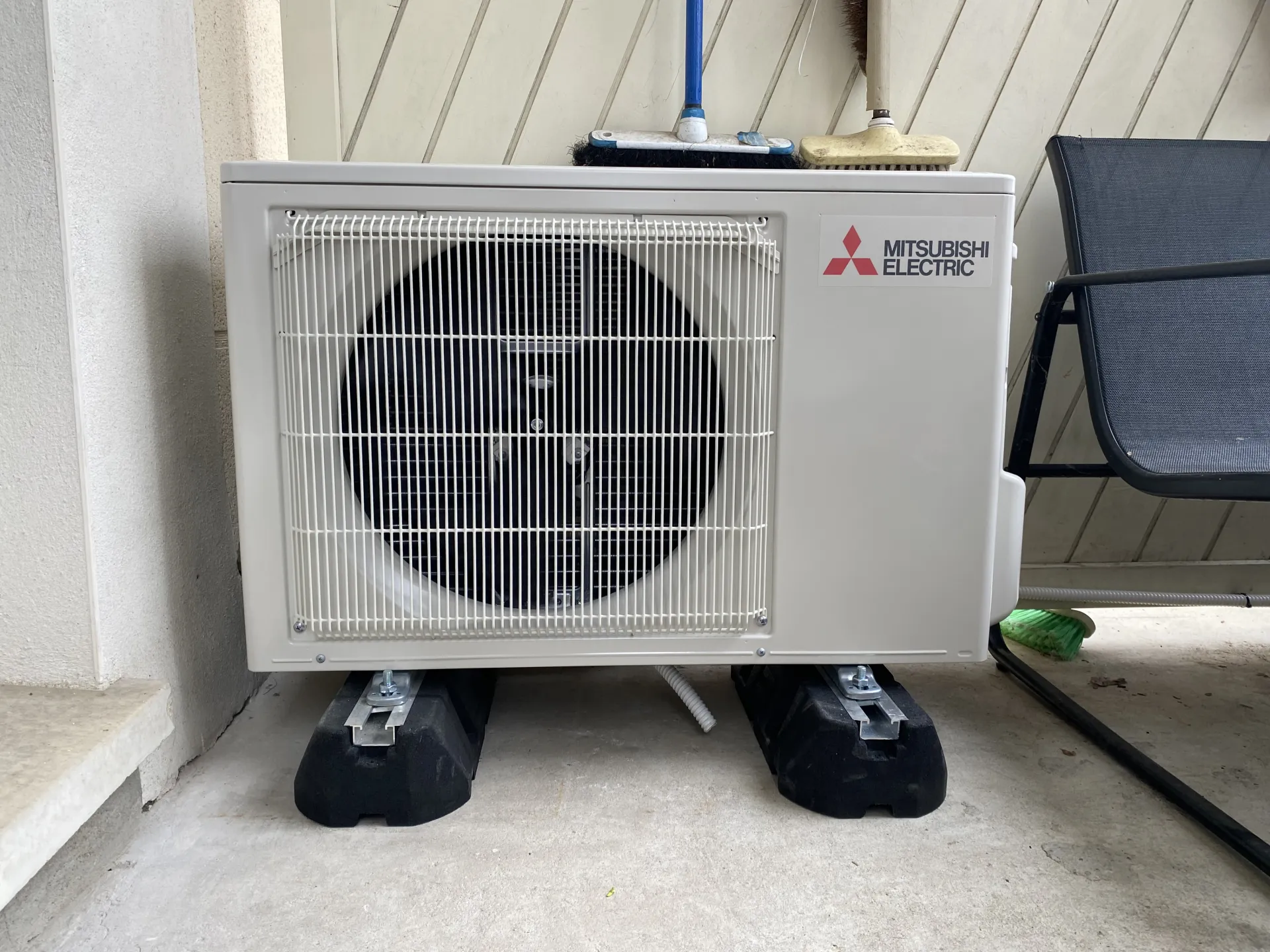 Artisan qualifié RGE spécialisé dans l’installation à Gagnac-sur-Garonne de pompe à chaleur air air avec prime CEE complète.