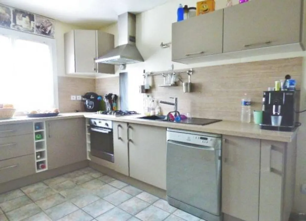 Cherche à acheter maison 3 chambres avec jardin proche écoles proche st aubin lès elbeuf 76