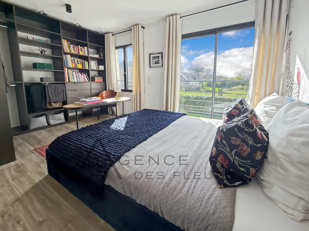 À vendre, très belle propriété contemporaine de 148 m² sur un terrain de 899 m² située sur la commune de La Londe 76500