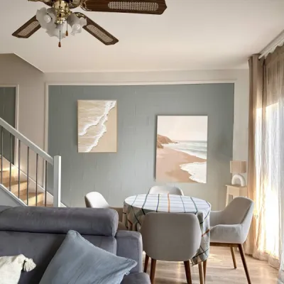 Aménagement sur-mesure d’un appartement VEFA à Biganos avec matériaux naturels, par l’Atelier D. architecte d’intérieur