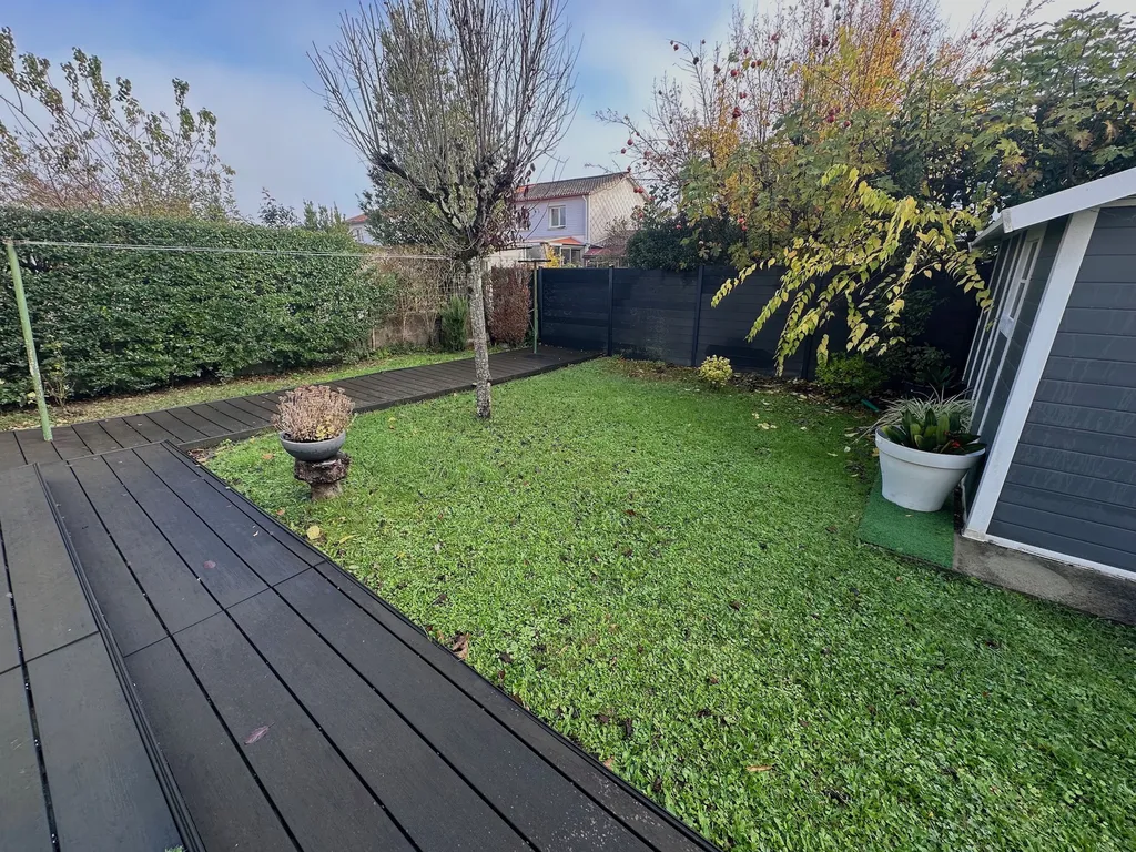 Maison familiale au calme - BRUGES