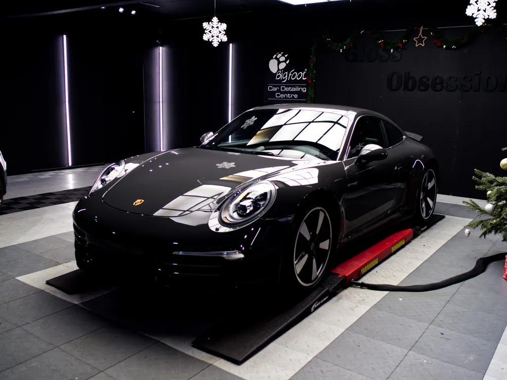 Porsche 911 50 Anniversaire après polissage complet à Vannes