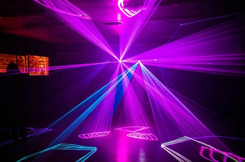 Mise en lumière salle de réception d'entreprise à Bordeaux en Gironde