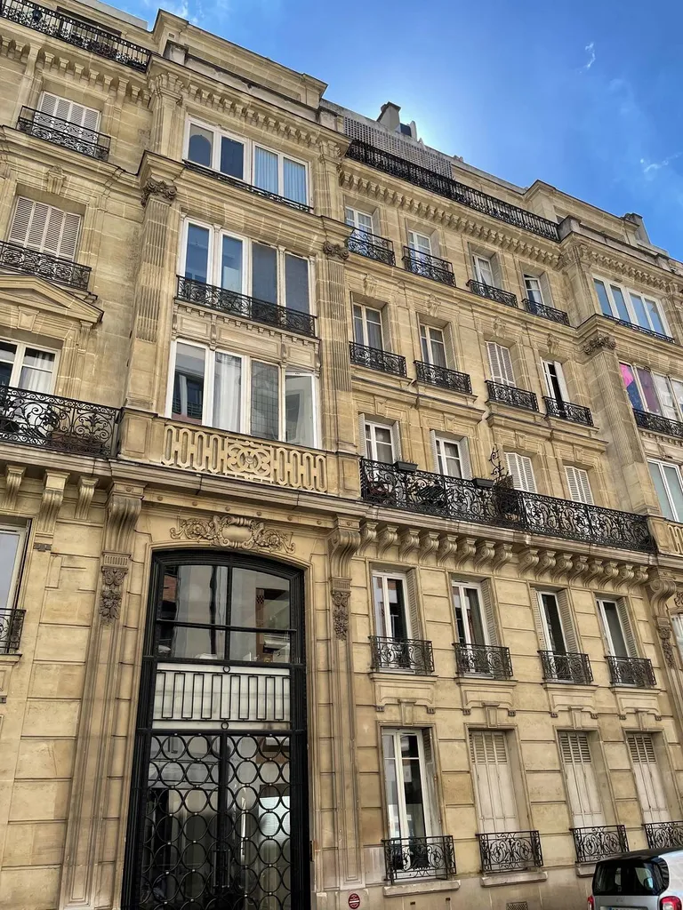 A vendre 2 pièces Parc Monceau Paris 75017