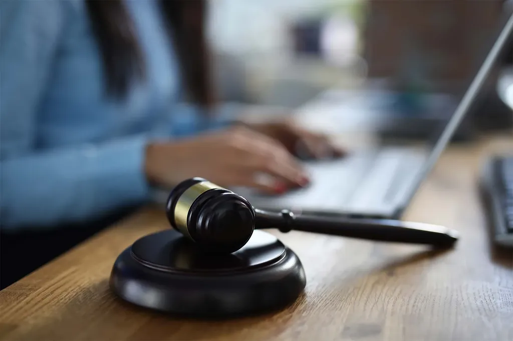 Vente aux enchères de matériel professionnel et liquidation judiciaire par un Commissaire de Justice à Marseille