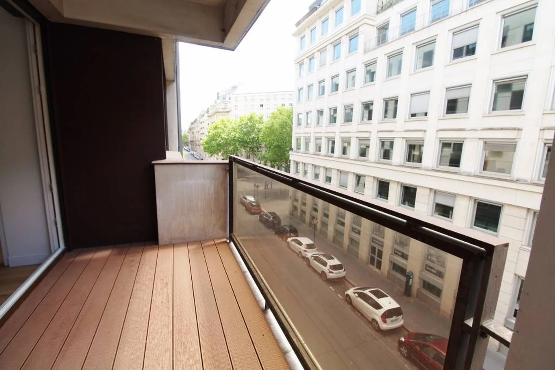 A vendre 2 pièces avec balcon Paris 75008