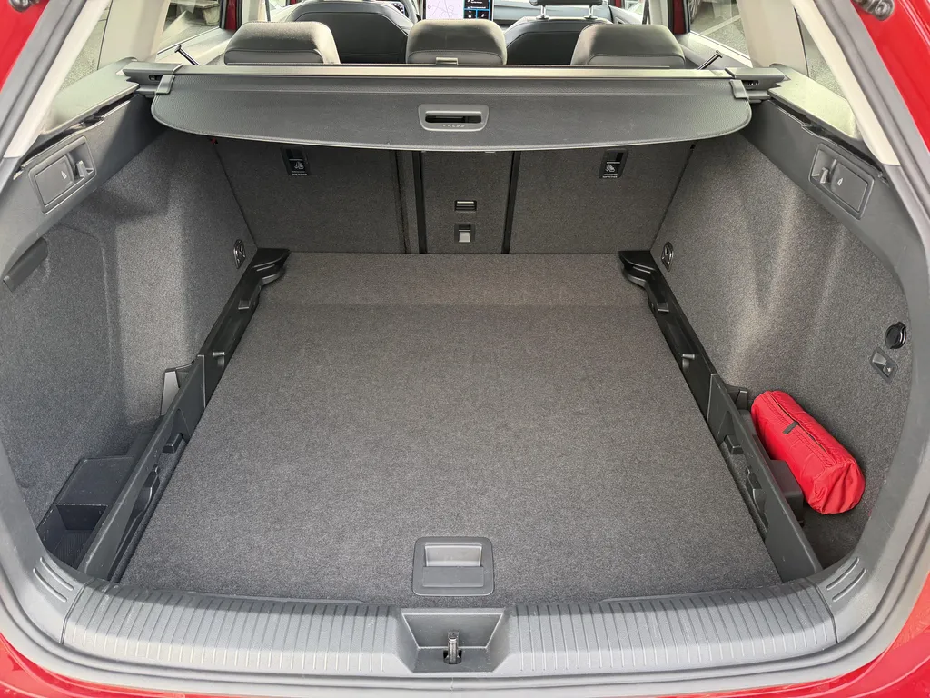 Volkswagen Golf SW d'occasion près de Le Havre : break Diesel 150ch boîte auto DSG7 Style