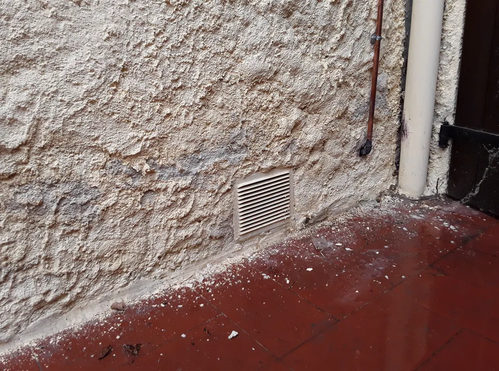 Injection de résines hydrophobes contre l'humidité ascensionnelle à Balaruc les bains proche de Sète