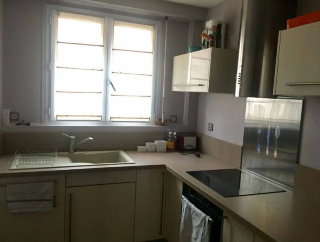 Appartement de type F3 d'environ 71m²~ENTIEREMENT MEUBLE - 970€ charges comprises