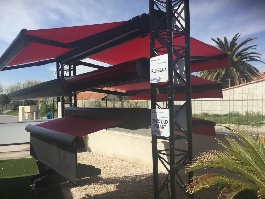 Totem de store à Martigues