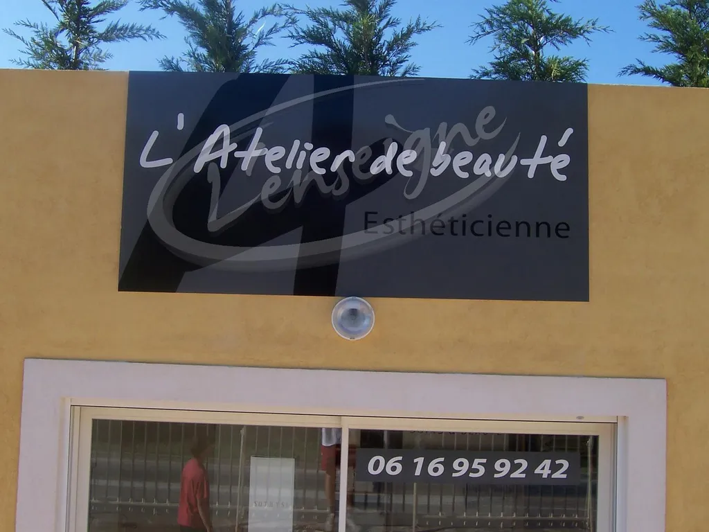 panneaux plats publicitaires martigues