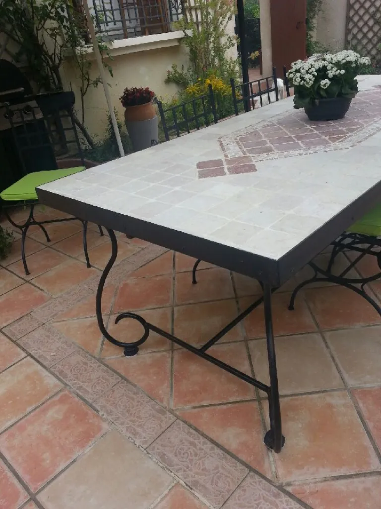 FABRICANT DE TABLE EN FER FORGE DANS LES BDR