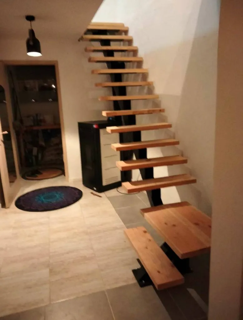 Conception et construction d'escaliers en métal sur mesure à Bordeaux