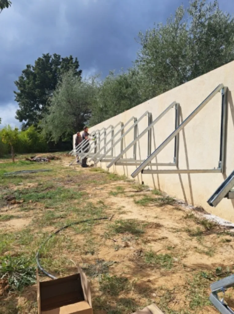 Installation de panneaux solaire hybrides DualSun Spring à Saint Zacharie à partir de 11 990€