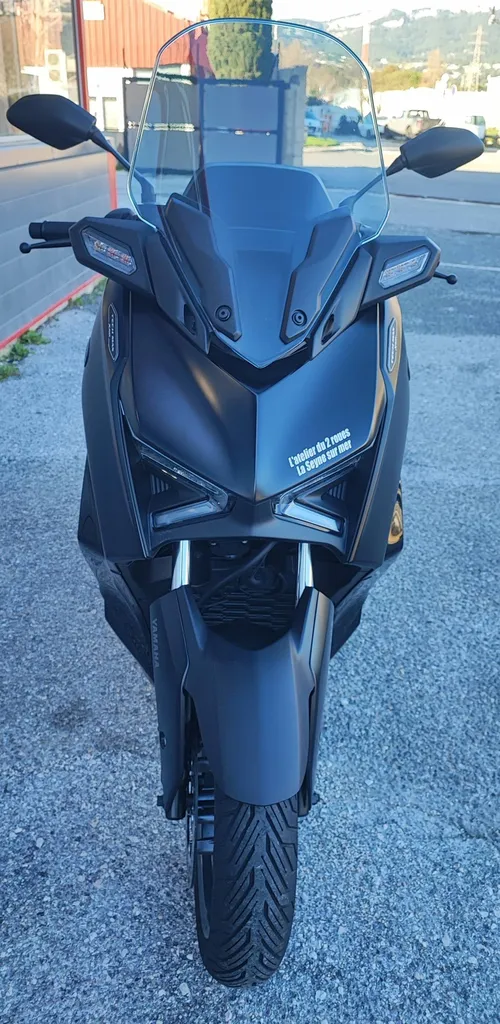 YAMAHA X-MAX 300cc TECH MAX DU 08/2024 AVEC 4415 KM.