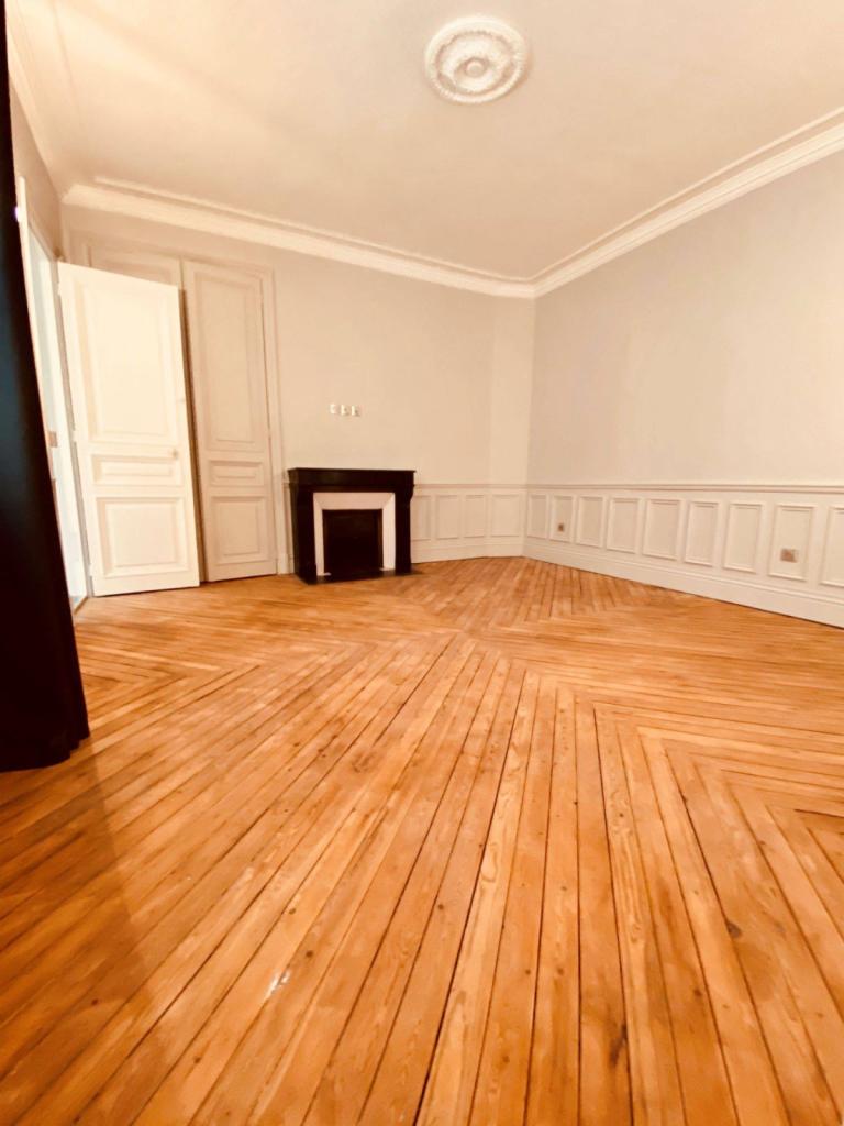 Acheter un appartement haussmannien T4 en plein coeur du centre ville de Rouen (76) 