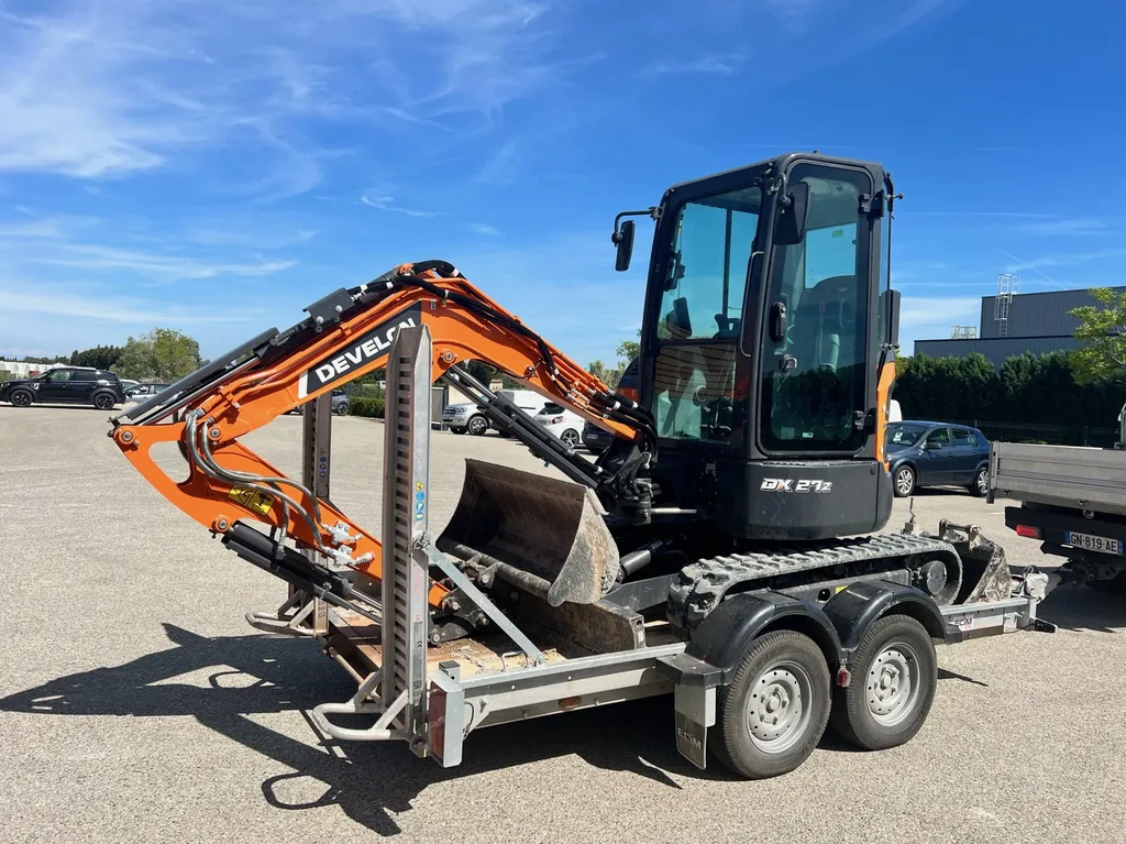 Location mini-pelle 2,5 tonnes avec chauffeur