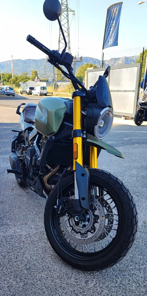 MOTO MORINI 650 SEIEMMENZZO SCR DU 05/2023 AVEC 3650 KM.