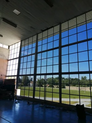 Baisser la température de vos bureaux grace aux films solaire sur vitrages CANNES 06.