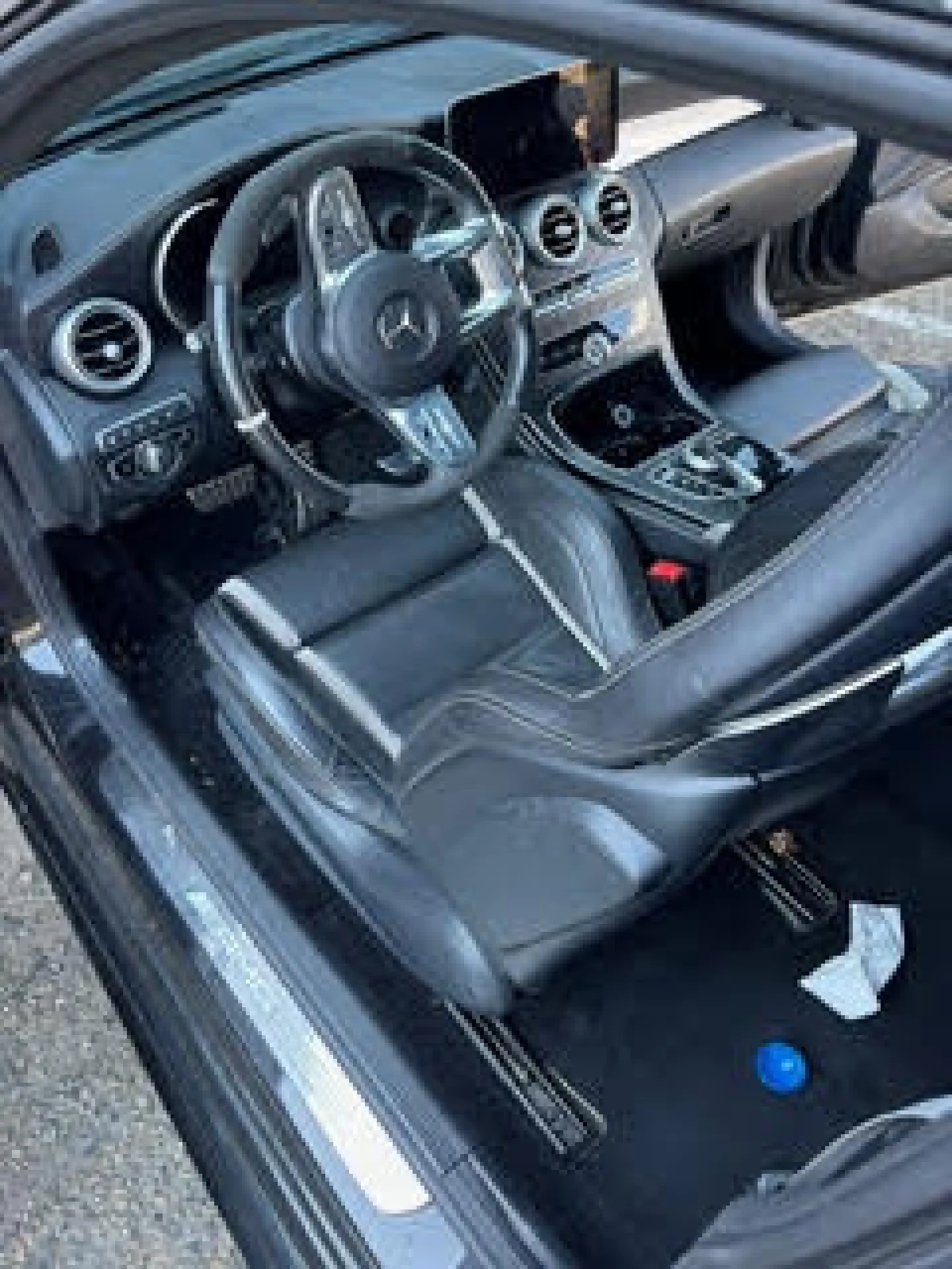 Remise à neuf d'une Mercedes C63 AMG – Nettoyage intérieur/exterieur haut de gamme